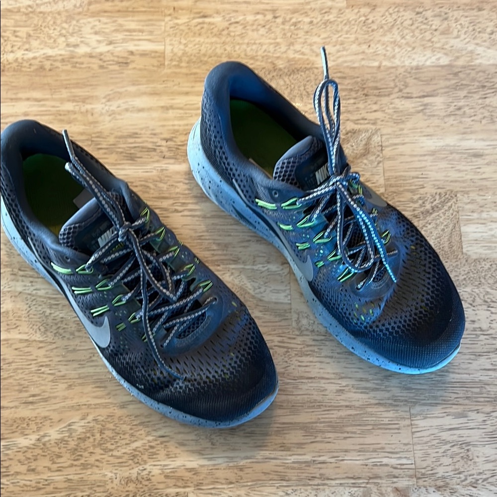 Nike Black and Green Running Shoes